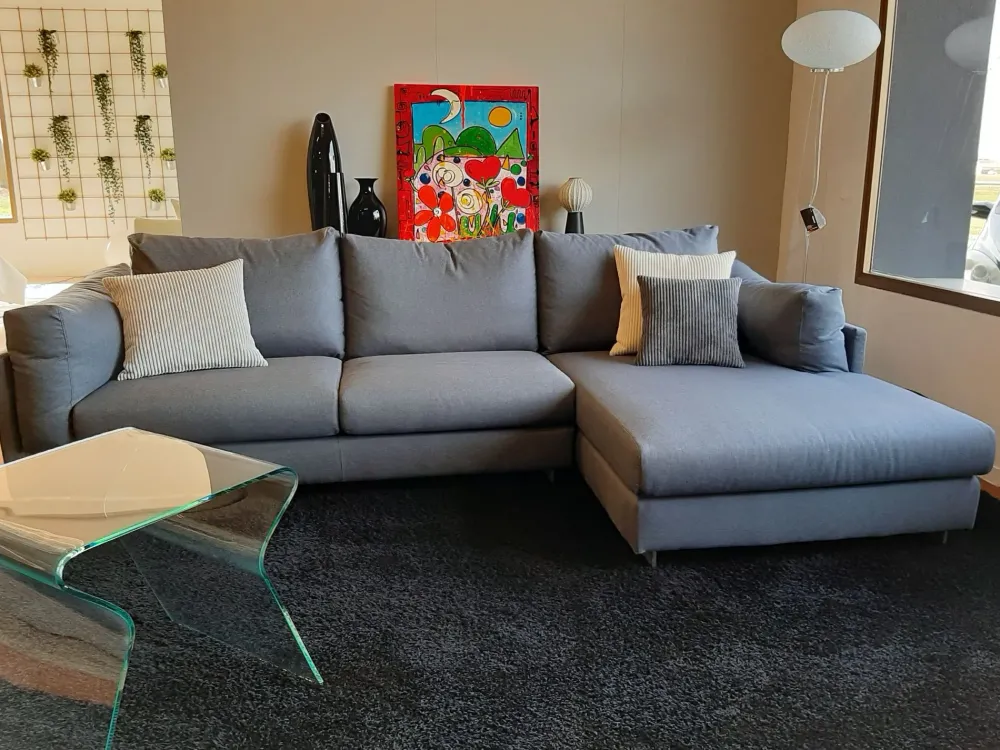 Online Divano Mod. zeno tessuto in misto piuma a prezzo Outlet Divani