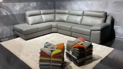 Calia Divano moderno pelle Taylor di con sconto del - 55%- Divani