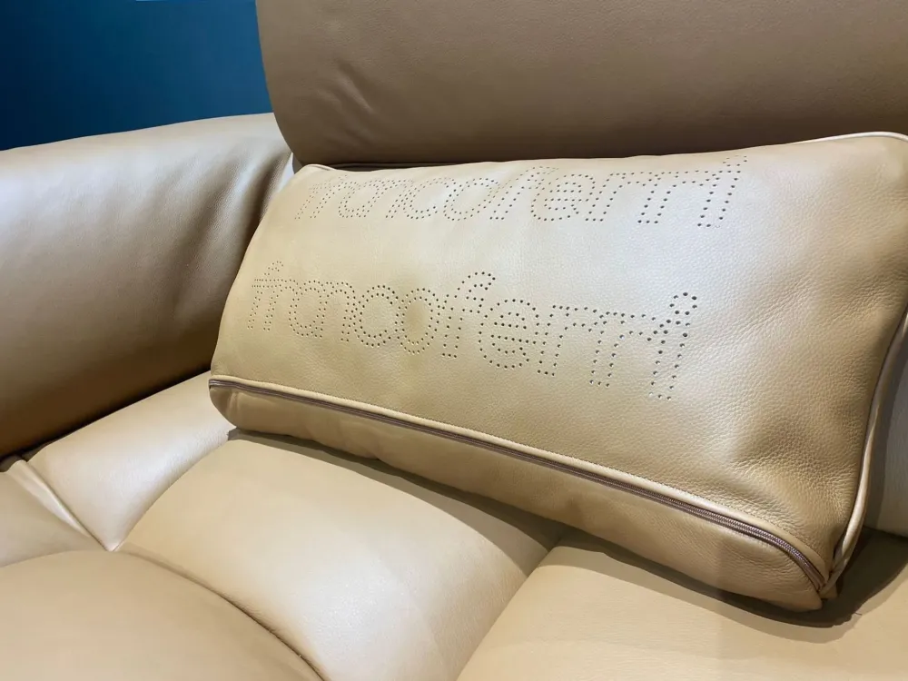 New Divano pelle in poliuretano in Offerta Outlet Divani