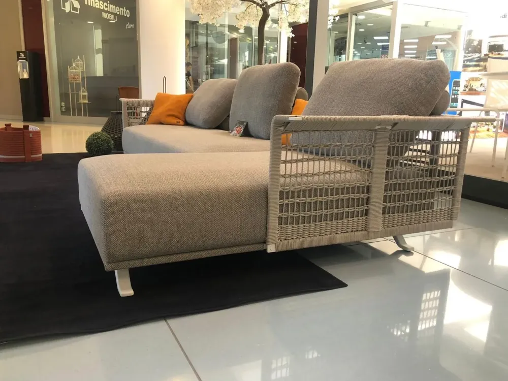 Poltrona Frau Divano per l'esterno Solaria a prezzi outlet- Divani Da Giardino