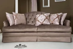 Outlet Divano Piuma doppio strato modello villa veneziana in Tessuto non sfoderabile  di scontato 40% Divani