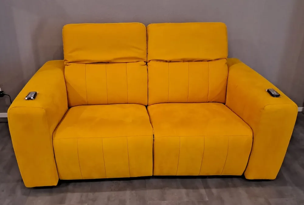 Felis Divano relax in Offerta Outlet. Tessuto misto piuma. Acquista ora!- Divani