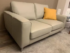 Divano Russel di in stile moderno a prezzo scontato^Le Comfort Best