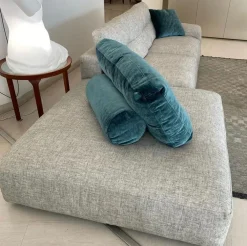 Saba Divano in Offerta Outlet con penisola in poliuretano.- Divani