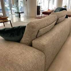 Saba Divano in Offerta Outlet con penisola in poliuretano.- Divani