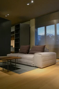 Gervasoni Divano Samet  di in stile design a prezzo scontato- Divani