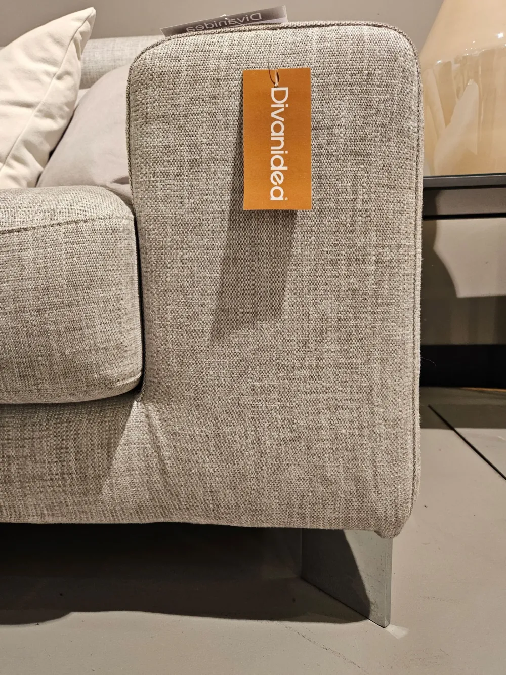 Outlet Divano Square in Tessuto sfoderabile di scontato 37% Divani