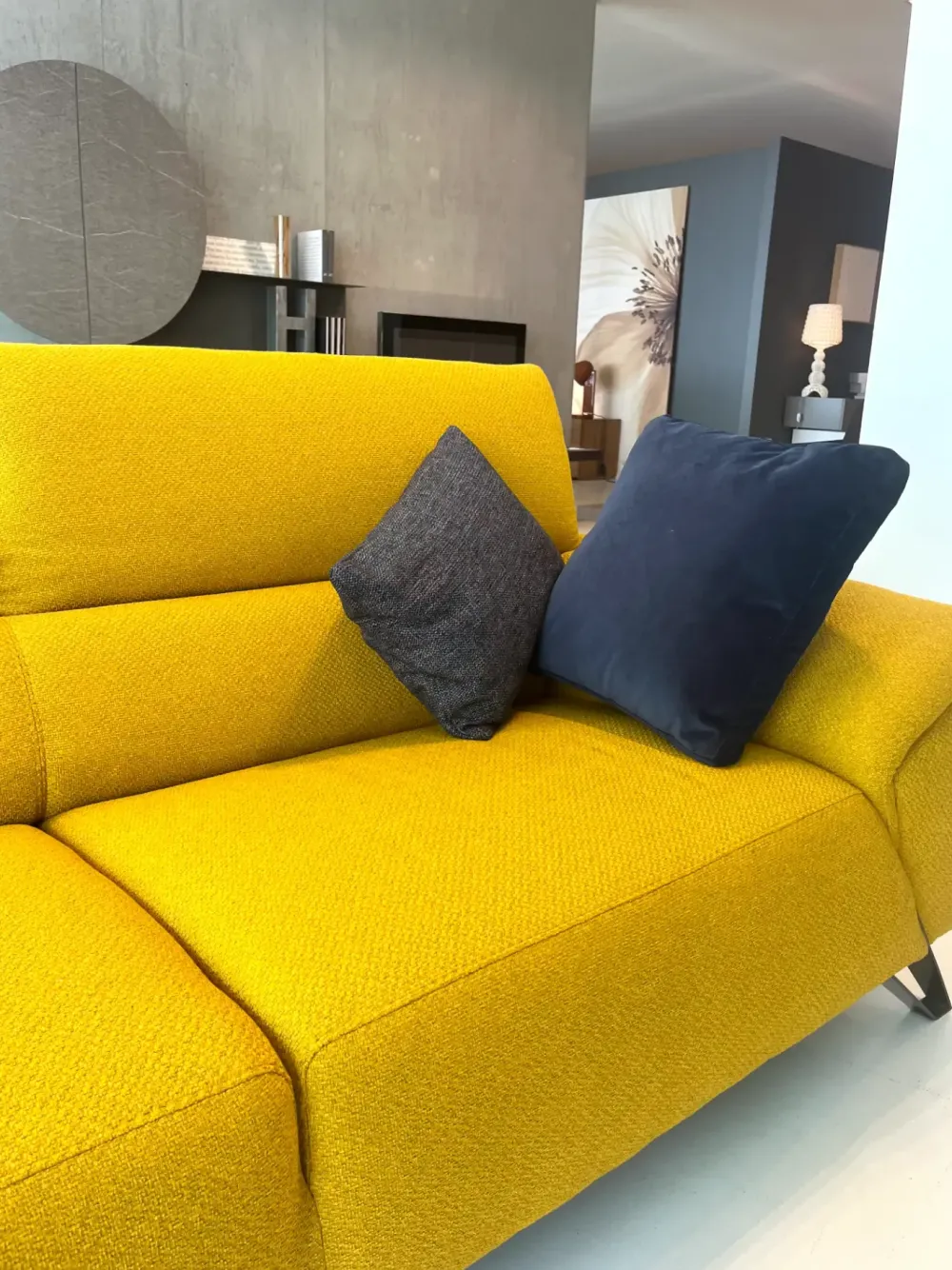 Nicoletti Home Divano Tesla in Tessuto a prezzo ribassato- Divani