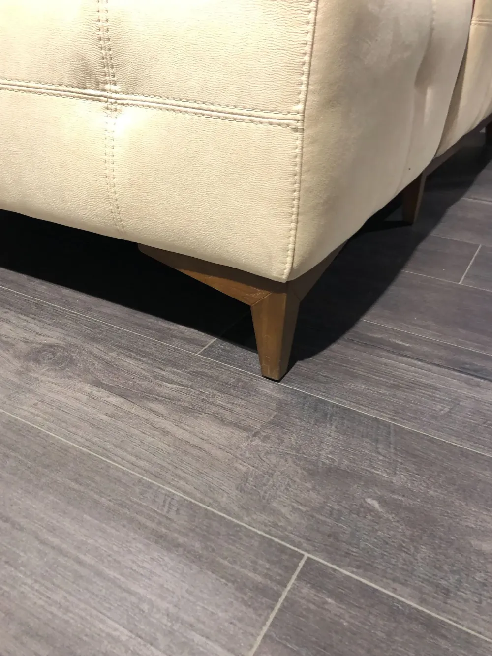 Outlet Divano Tiffany in Microfibra non sfoderabile di scontato 60% Divani