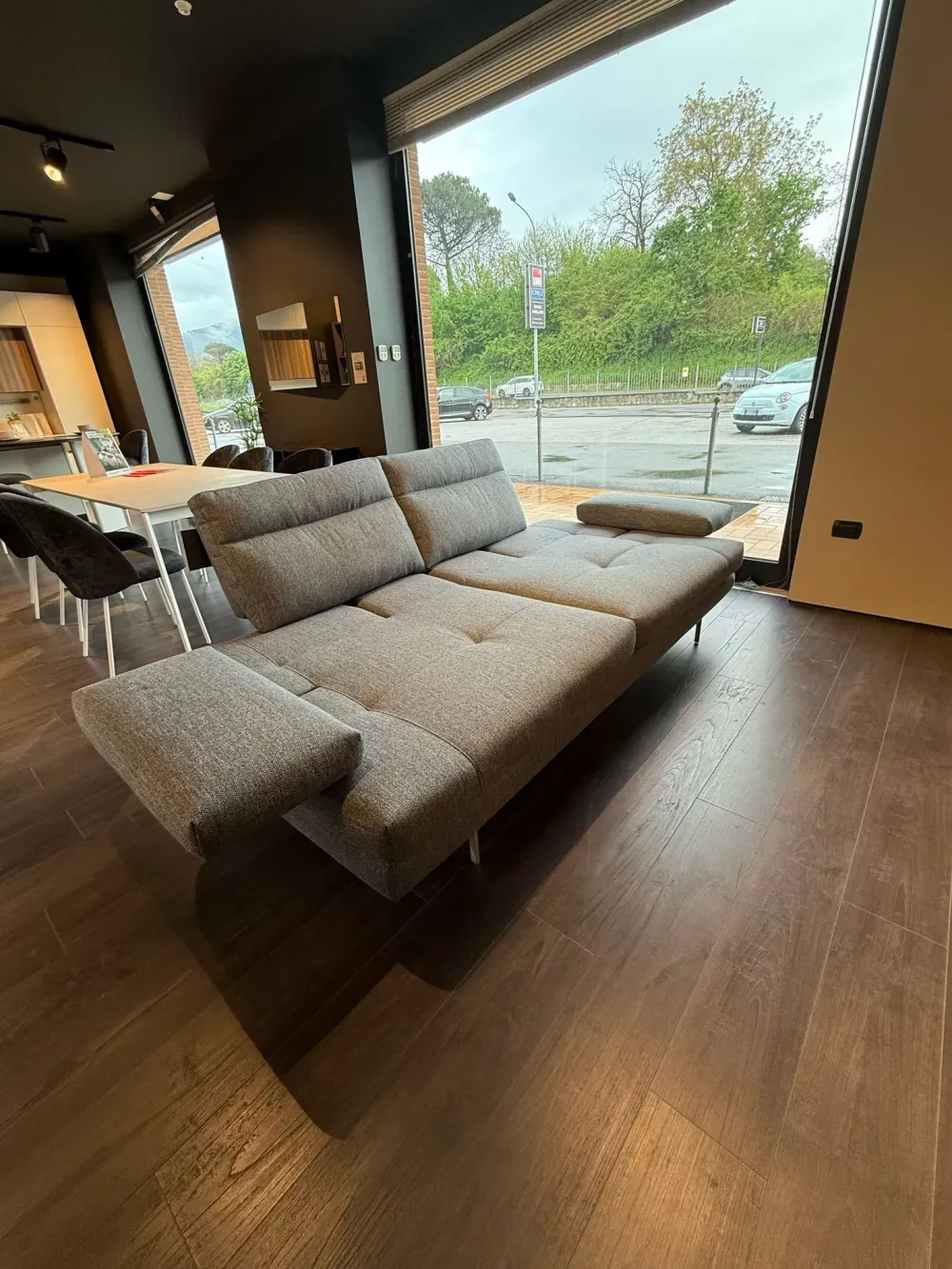 Calia Divano Toby wing di in stile design a prezzo scontato- Divani