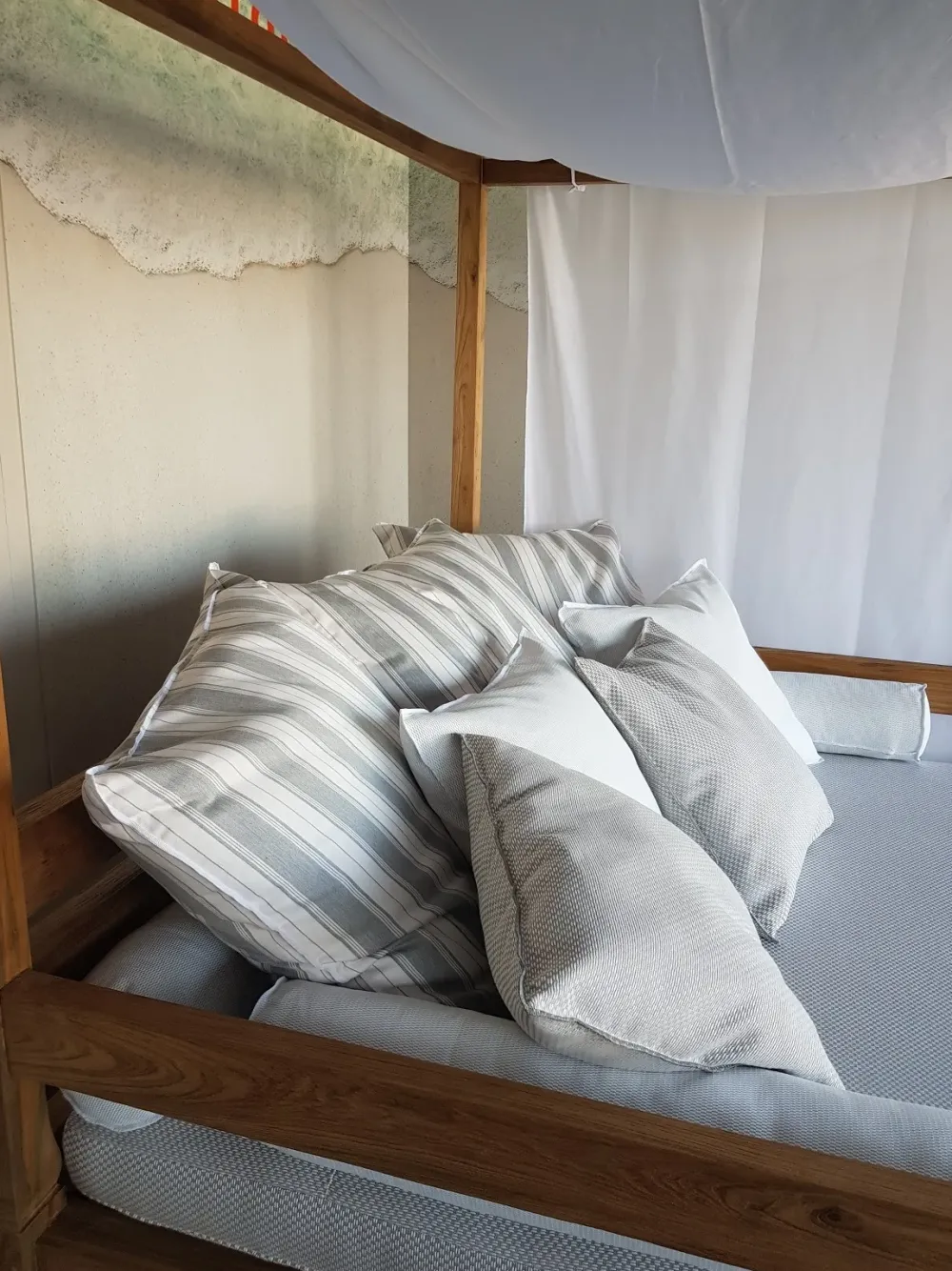 Gervasoni Jeko 07 : divano da giardino con forte sconto- Divani Da Giardino