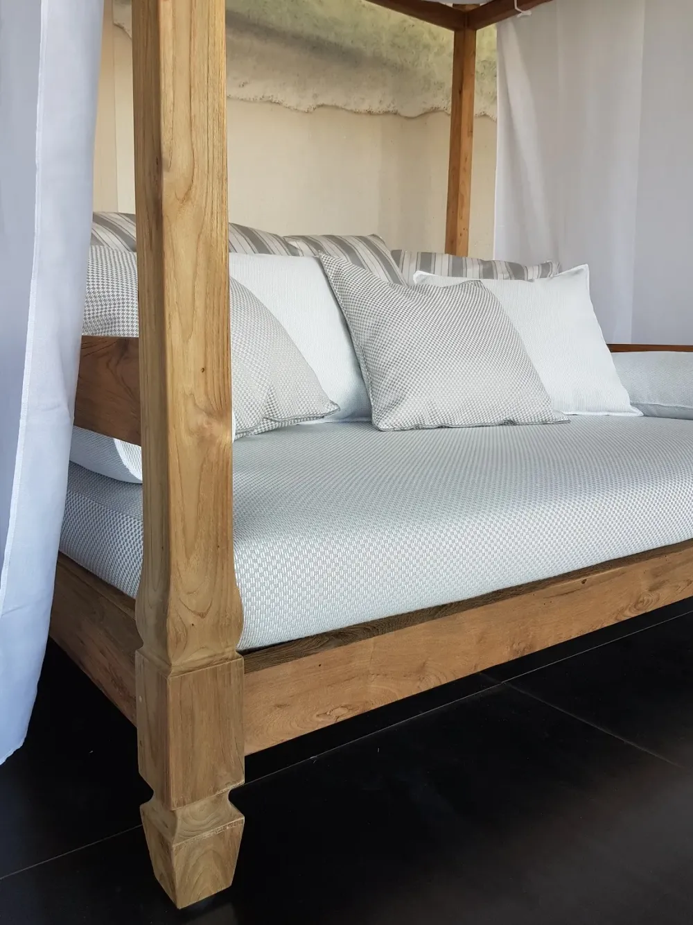 Gervasoni Jeko 07 : divano da giardino con forte sconto- Divani Da Giardino