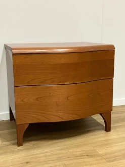 Gruppo notte Pezzo unico in ciliegio in Legno in Offerta Outlet Comodini