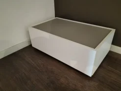 Sale Gruppo notte modello Replay vetro ad un prezzo mai così conveniente Comodini