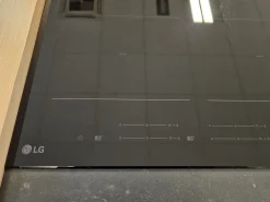 LG Innovativo piano cottura Ci7z2437ba  di in offerta- Piano Cottura