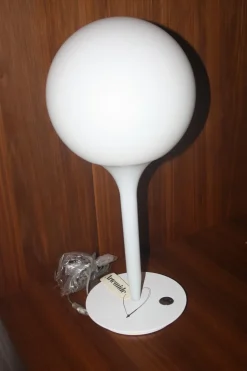 Artemide Lampada da tavolo Castore  stile Moderno in offerta- Lampade Da Tavolo