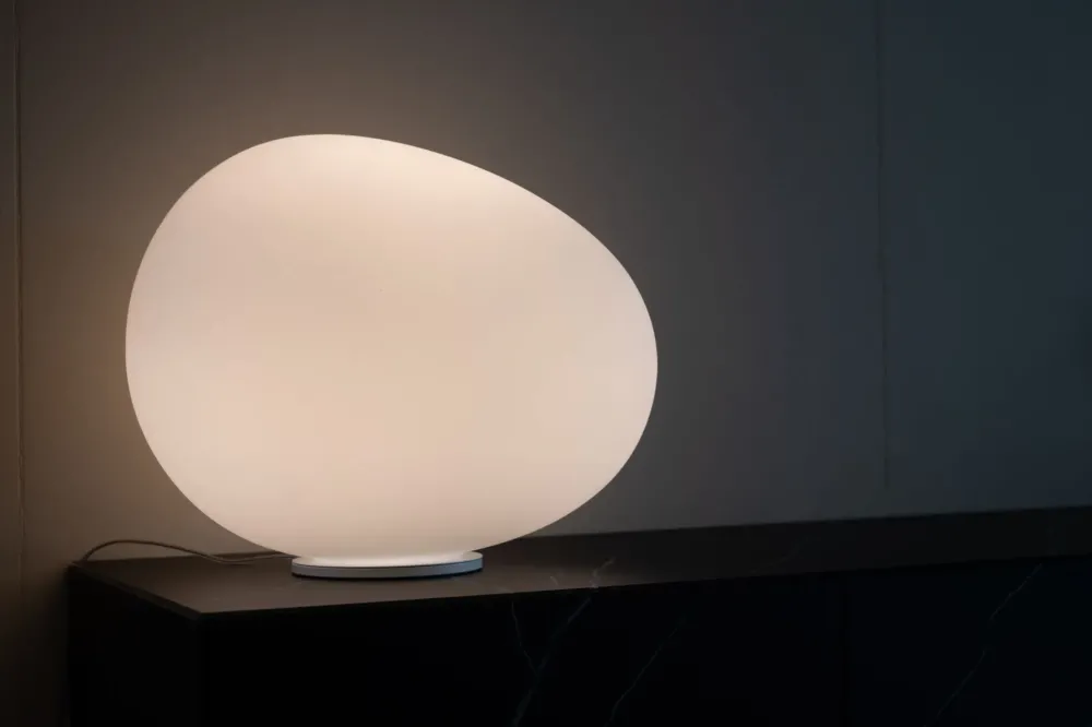 Lampada da tavolo Gregg con uno sconto esclusivo^Foscarini New