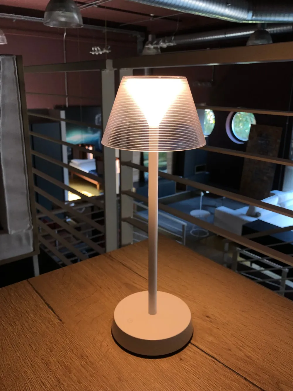Lampada da tavolo Lolita Bianco a prezzi convenienti^Ideal Lux Best