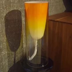 Kartell Lampada da tavolo Toobe  Arancio a prezzi convenienti- Lampade Da Tavolo