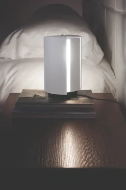 Outlet Lampada da tavolo Pivotante a poser   a prezzo Outlet Lampade Da Tavolo