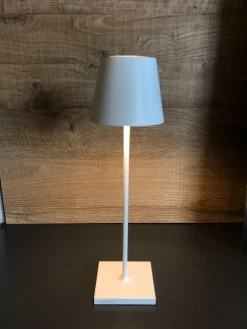 Hot Lampada da tavolo Poldina a prezzo Outlet Lampade Da Tavolo