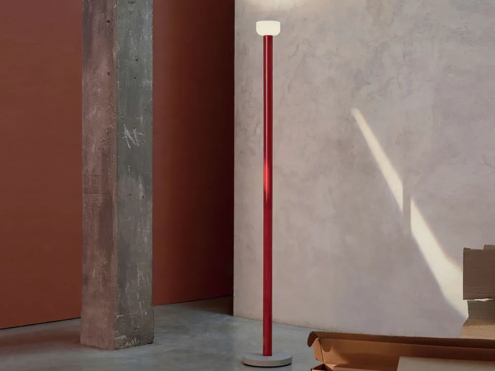 Flos Lampada da terra Bellhop floor a prezzo Outlet- Lampade Da Terra