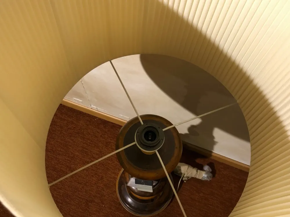 New Lampada da terra Romeo Ambra a prezzi vantaggiosi! Lampade Da Terra