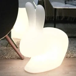 Lampada da terra  lampada rabbit con led ricaricabile a prezzo Outlet^Qeeboo