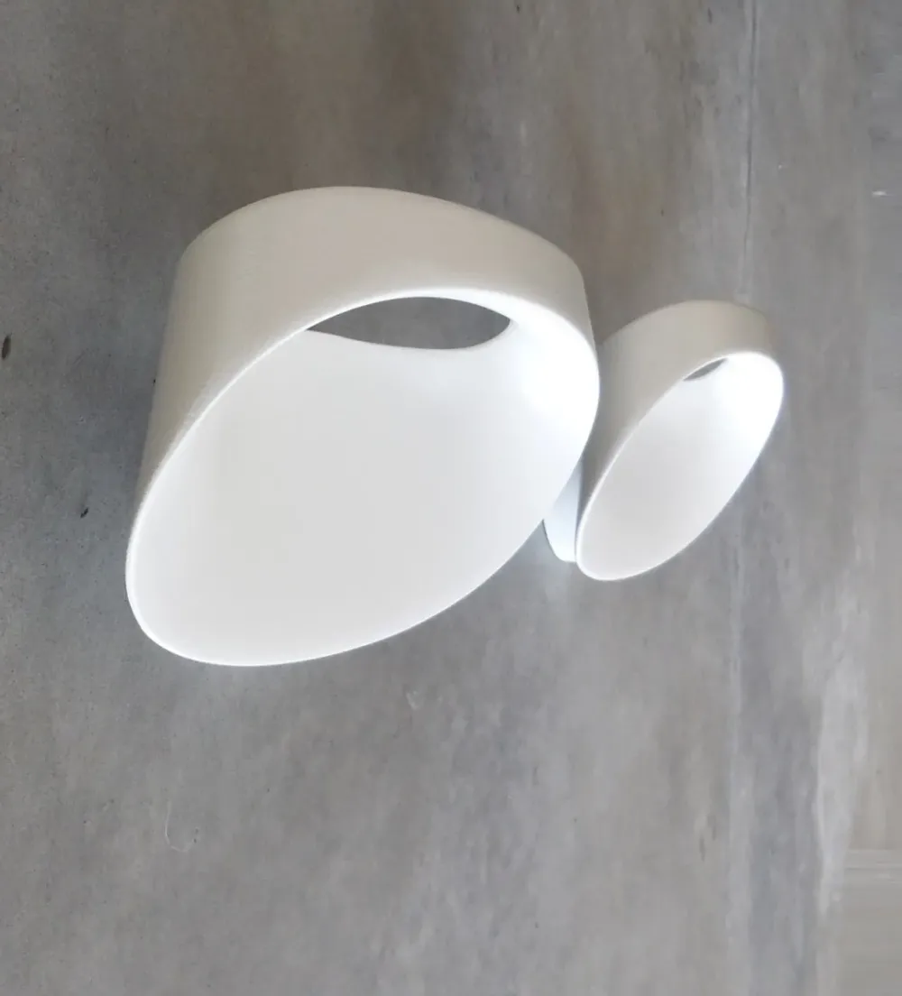 Fontana Arte Lampada LED Bonnet, Bianco, prezzi outlet online.- Applique Da Parete