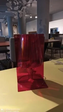 Kartell Lampada Take   in OFFERTA OUTLET- Lampade Da Tavolo