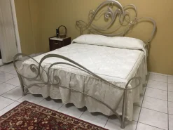 Pama Letti Letto classico con gambe Venaria a prezzo scontato- Letti