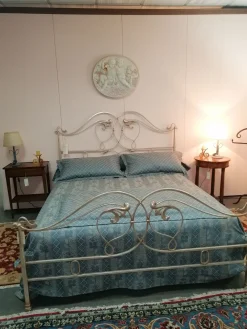 Hot Letto classico con pediera Myrtus a prezzo ribassato Letti