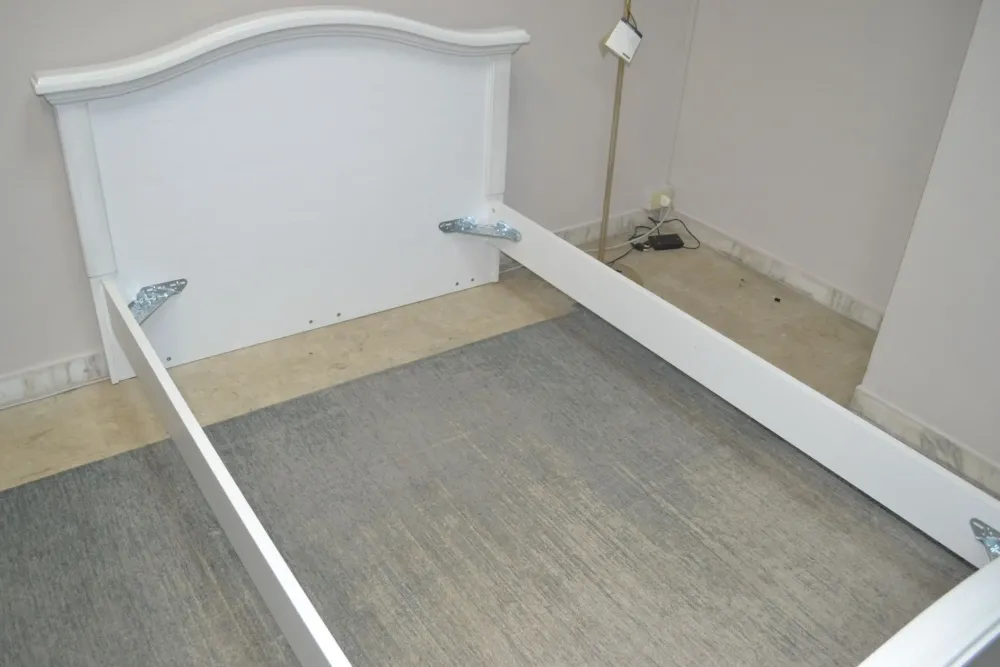 Arcadia by Colombini Letto classico con pediera Licia a prezzo ribassato- Letti