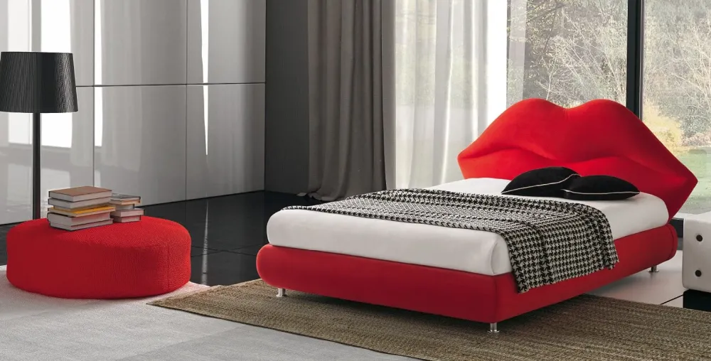 Outlet Letto design con contenitore Kiss a prezzo ribassato Letti
