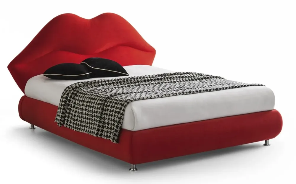Outlet Letto design con contenitore Kiss a prezzo ribassato Letti