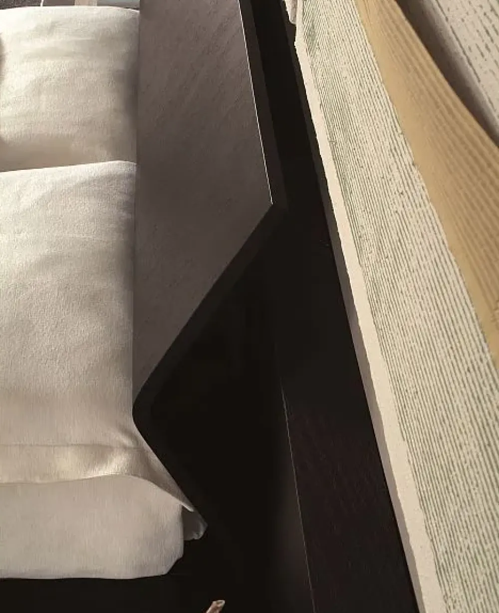 Letto design con gambe Trazo avant a prezzo ribassato^Distribuzione Grandi Marchi Best