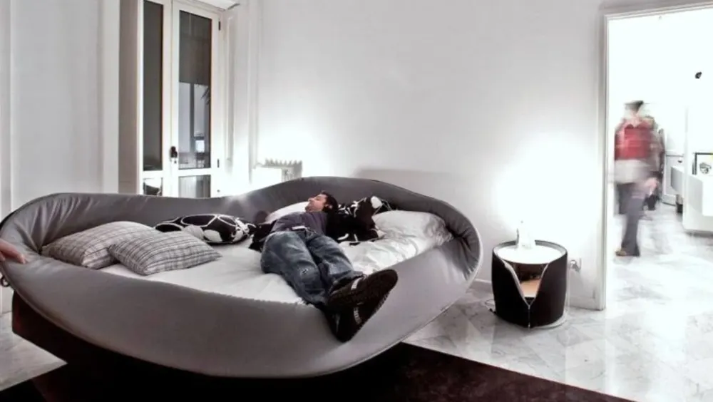 New Letto design con giroletto Colletto a prezzo scontato Letti