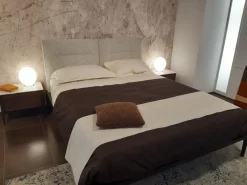 Conte Letto design con piedini Kensington a prezzo scontato- Letti