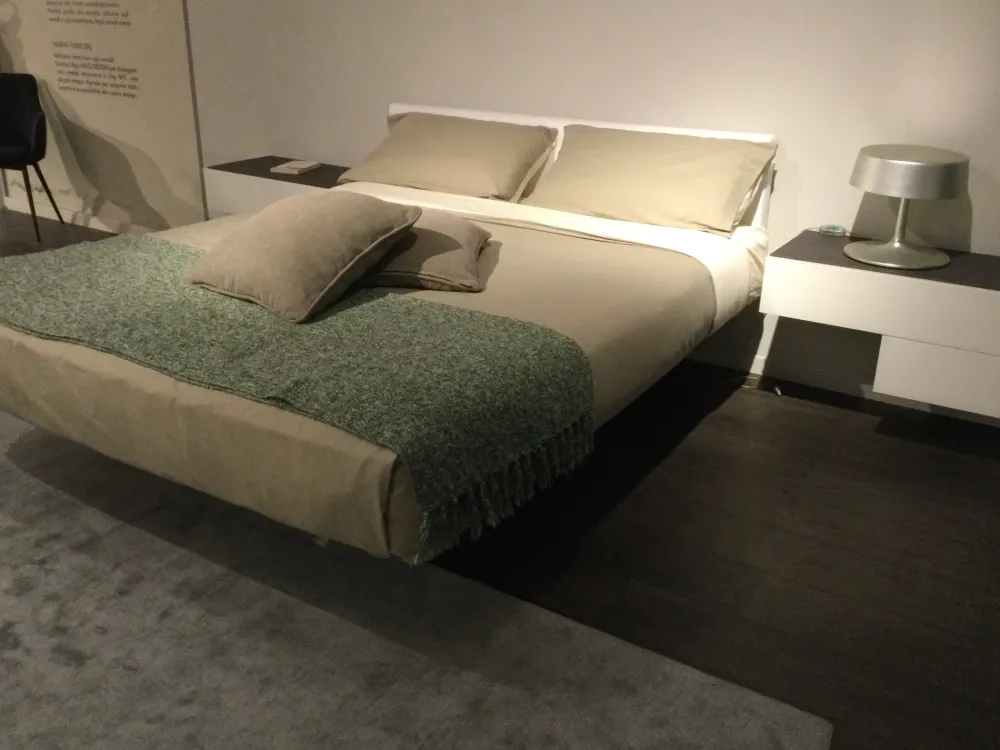 Letto design Fluttua scontato 38%^Lago Clearance
