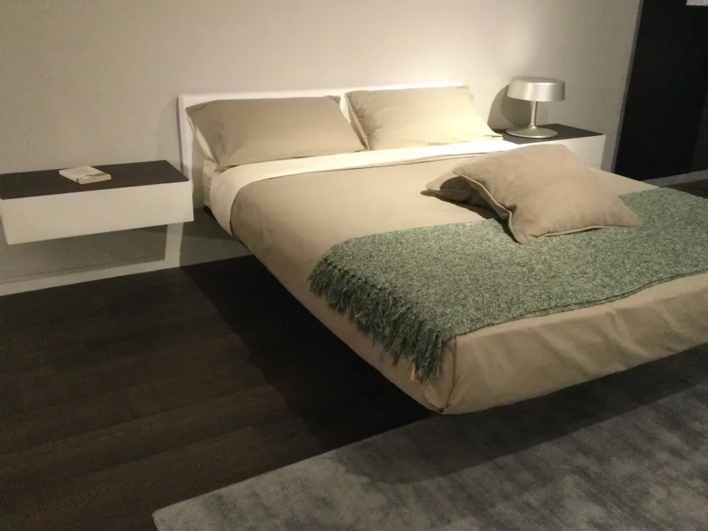 Letto design Fluttua scontato 38%^Lago Clearance