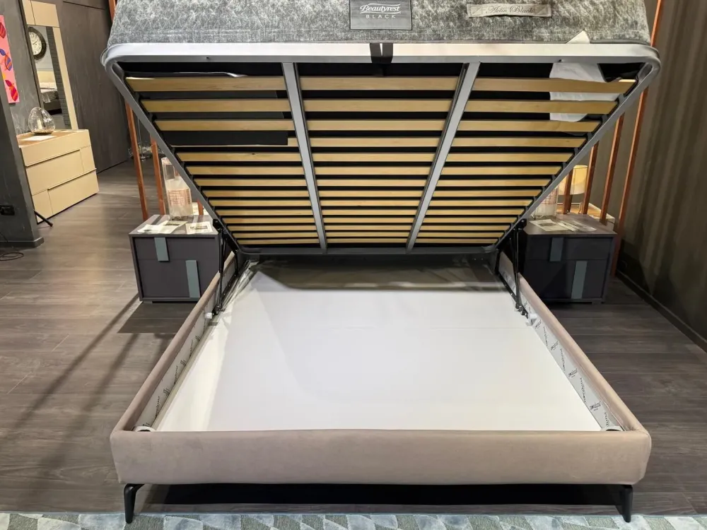 Novaluna Letto design Lenox con un ribasso del 33%- Letti