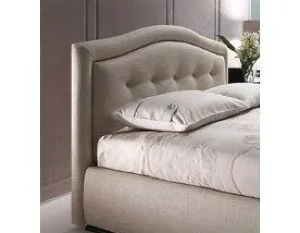 Artigianale Letto design Penelope con un ribasso del 30%- Letti