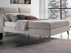 Oggioni Letto design Plio con un ribasso del 50%- Letti
