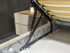 Letto design Tudor con uno sconto del 33%^Novaluna New