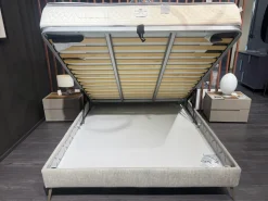 Letto design Tudor con uno sconto del 33%^Novaluna New