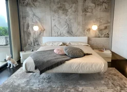 Hot Letto Fluttua con testata SCONTATO a PREZZI OUTLET Letti