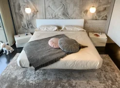 Hot Letto Fluttua con testata SCONTATO a PREZZI OUTLET Letti