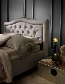 Artigiana letti Letto imbottito con contenitore Nabucco a prezzo ribassato- Letti