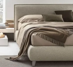 Letto imbottito con contenitore Pascal  a prezzo scontato Letti