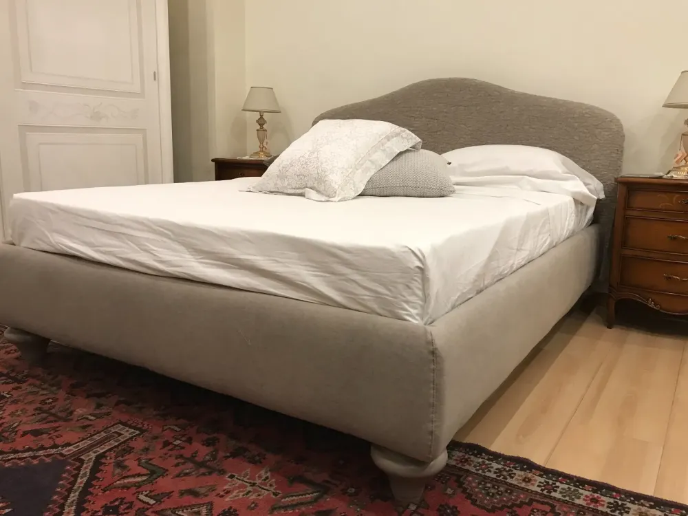 Letto imbottito con contenitore Medea a prezzo ribassato^Twils Sale